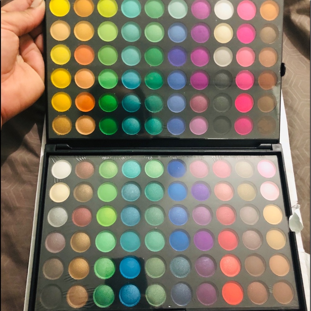 120 eyeshadow palette